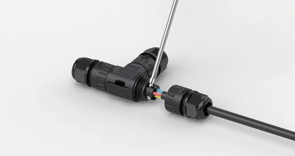screw-wiring-series-feature4
